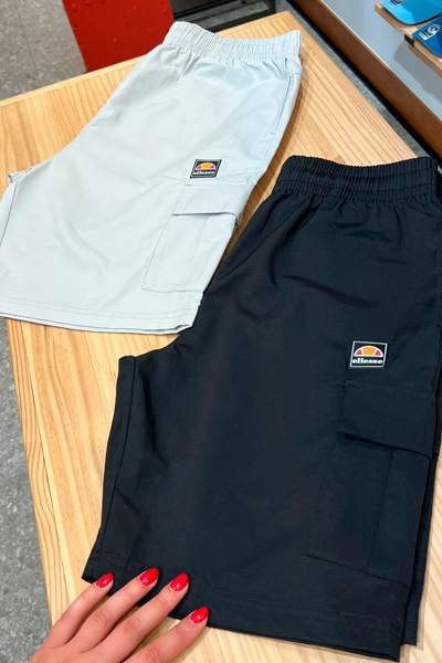 pantalones cortos ellesse