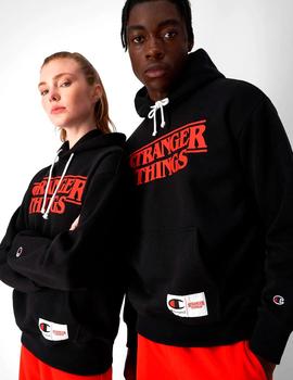 Hoodie Stranger Things x Champion negra unisex