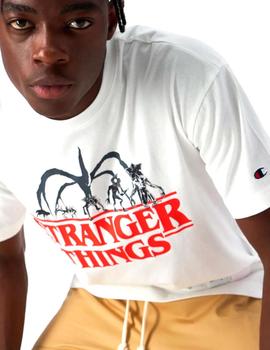 Camiseta Champion x Stranger Things estampada