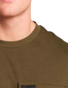 Camiseta Lyle Scott verde militar con bolsillo para hombre