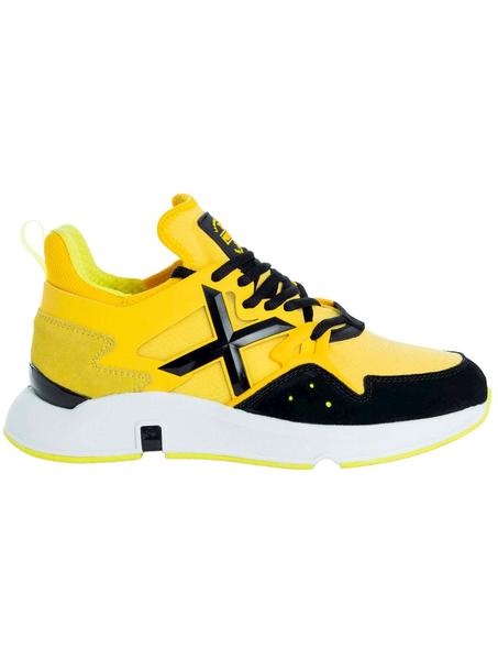 Zapatillas deportivas para chicos, marca Munich, en color amarillo. Munich  Gresca. Talla 41 Color AMARILLO