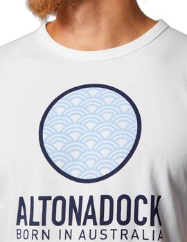 Camiseta Altona Dock blanca con estampado surfero
