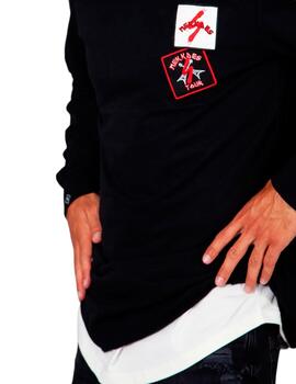 Sudadera Mekkdes negra con parches rockeros