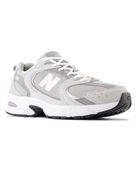 Zapatillas New Balance 530 color claro para chico y chica