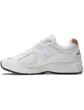 Zapatillas New Balance 2002R blancas para chico