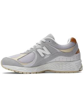 Zapatillas New Balance 2002R grises para chica y chico