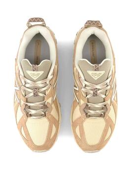 Zapatillas New Balance 610 beige para chica y chico