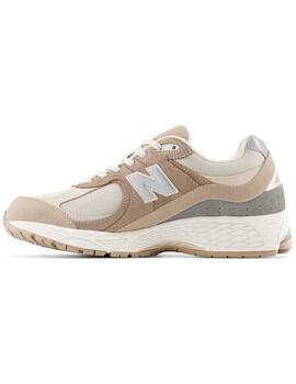 Zapatillas New Balance 2002 beige para chica y chico