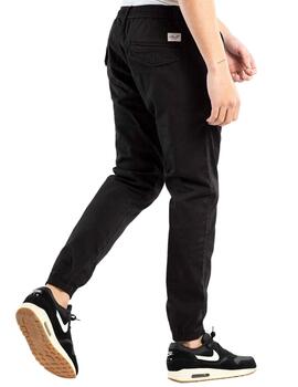Pantalón Reell negro estilo jogger
