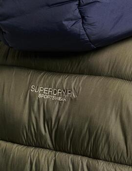 Plumas Superdry verde con azul marino