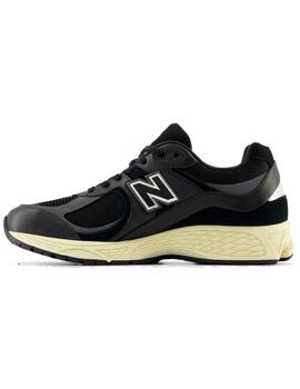 Zapatillas New Balance 2002 negras para chico y chica