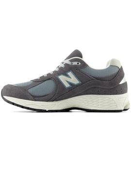 Zapatillas New Balance 2002 grises para chica y chico