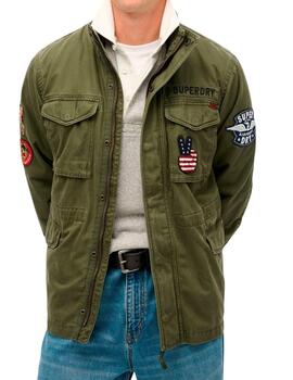 Chaqueta militar Superdry con parches