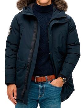 Abrigo Superdry azul marino con capucha de pelo