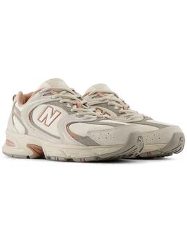 Zapatillas New Balance 530 color tierra