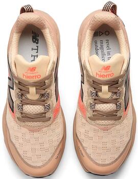 Zapatillas New Balance Fresh Foam Hierro camel