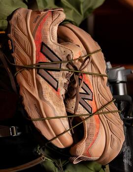 Zapatillas New Balance Fresh Foam Hierro camel