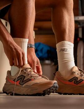 Zapatillas New Balance Fresh Foam Hierro camel