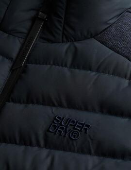 Cazadora Superdry azul marino mangas sudadera