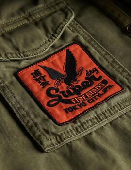 Chaqueta Superdry militar con parches