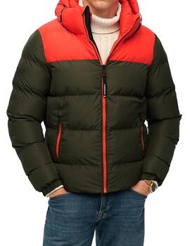 Cazadora acolchada Superdry marrón con rojo para hombre