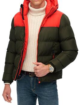 Cazadora acolchada Superdry marrón con rojo para hombre