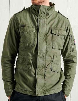 Chaqueta Superdry verde militar con bolsillos